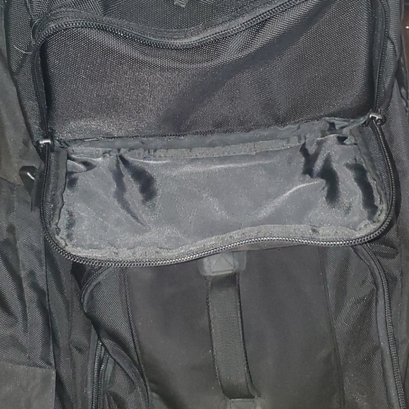 ROCKSTAR ENERGY WHEELED TRAVEL BAG - Picture 4 of 7